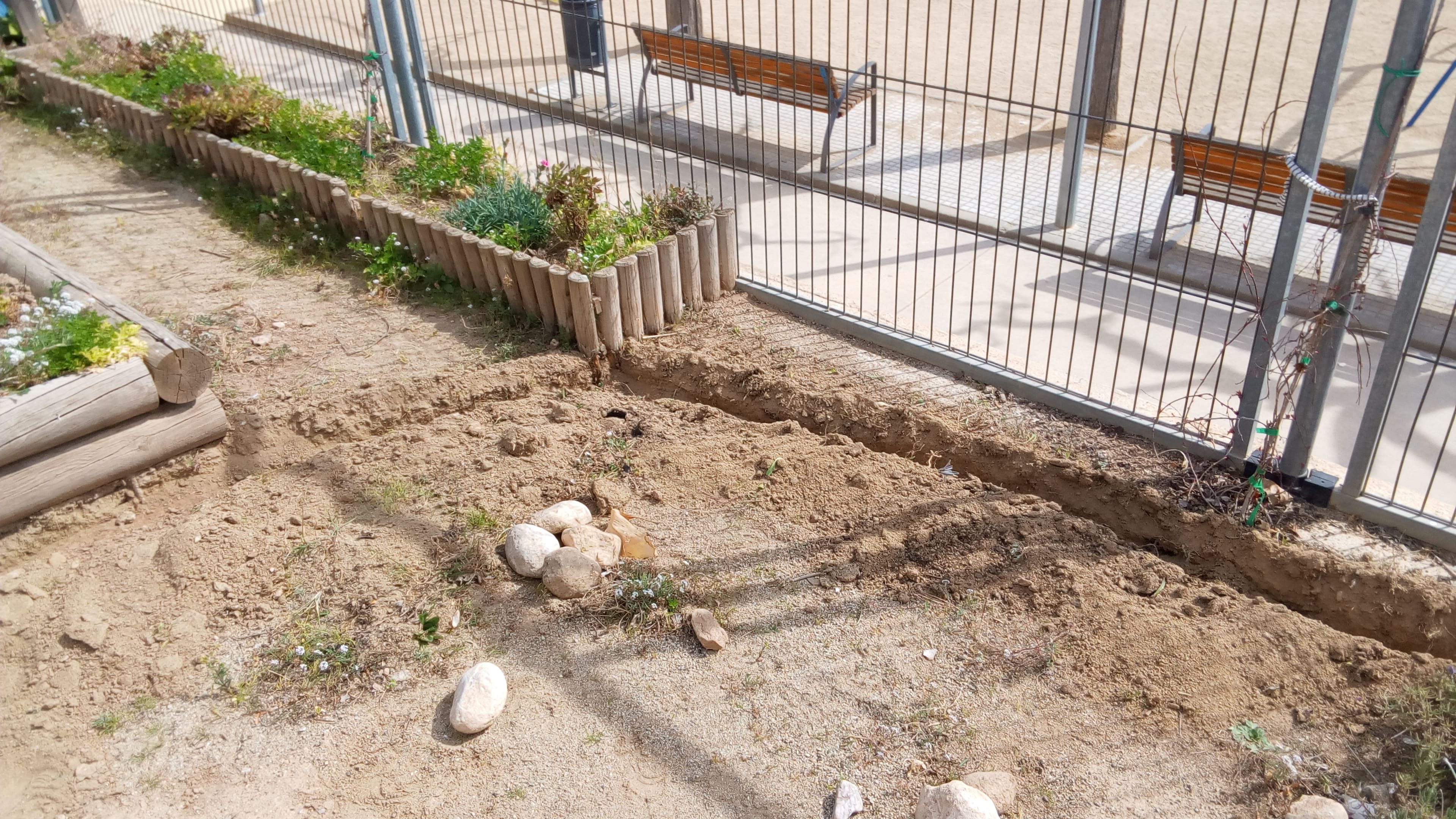 Clot fet per instal·lar el sistema de reg automàtic. Curs 2018-2019.