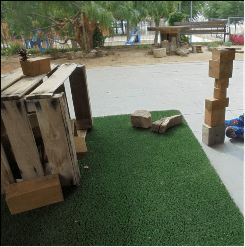 Racó de construccions de fusta.