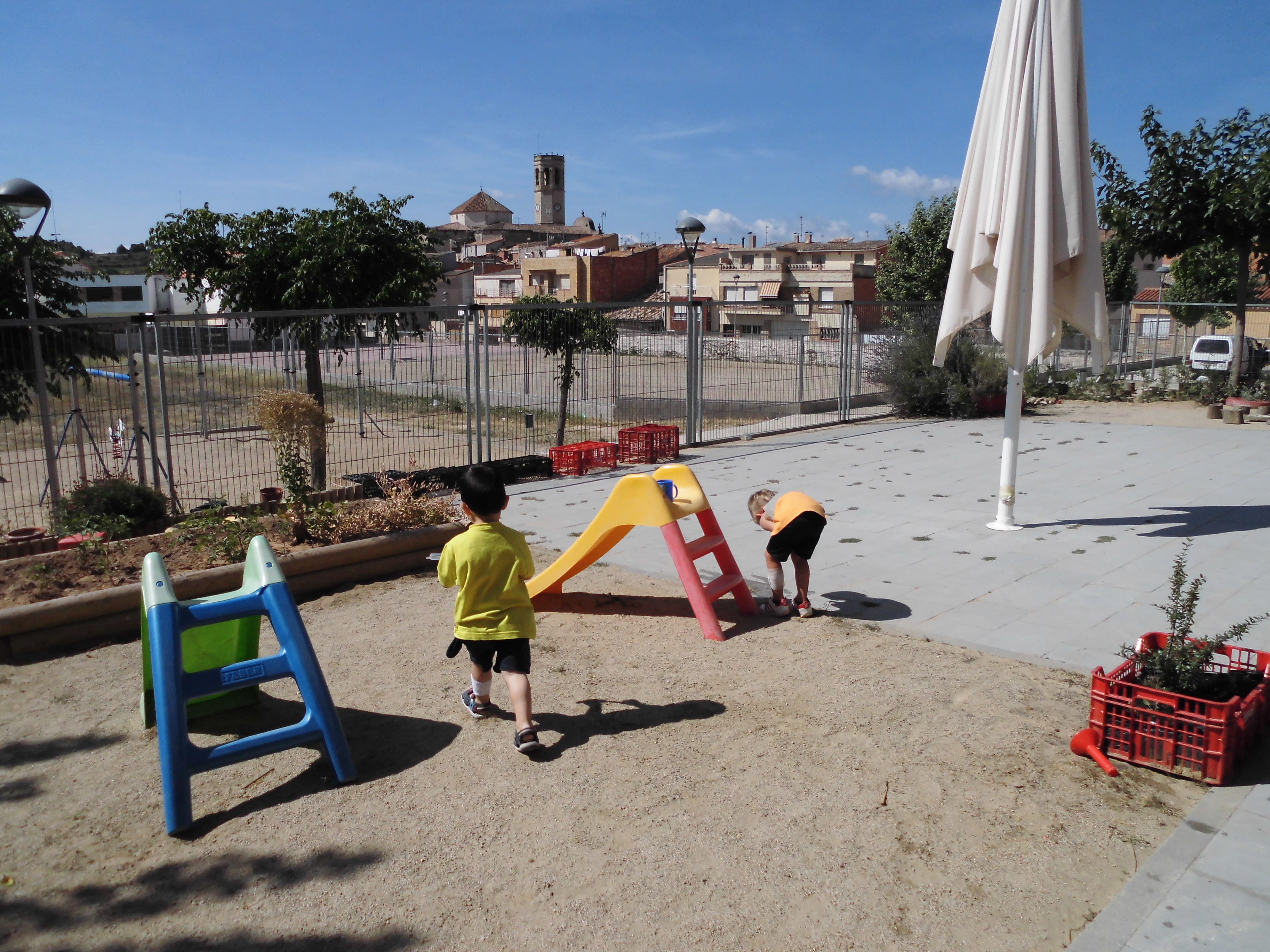 Jardí de l’Escola Bressol El Patufet, curs 2012-2013. Ja hi havia l’hort.