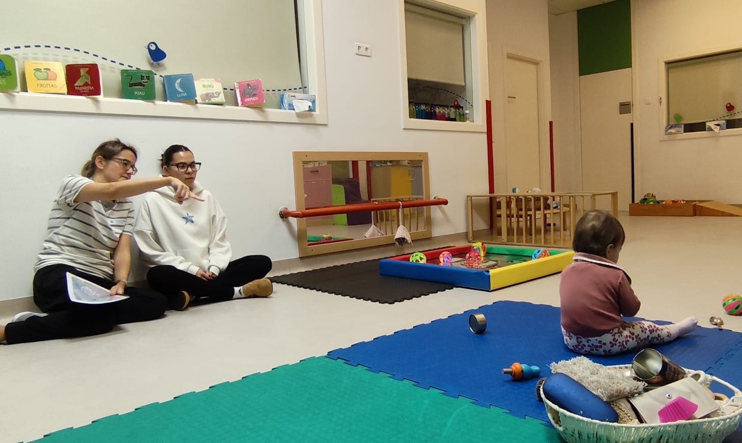 Dins i fora de l’escola. El pràcticum com a moment clau  en la formació de l’alumnat dels graus d’educació infantil 