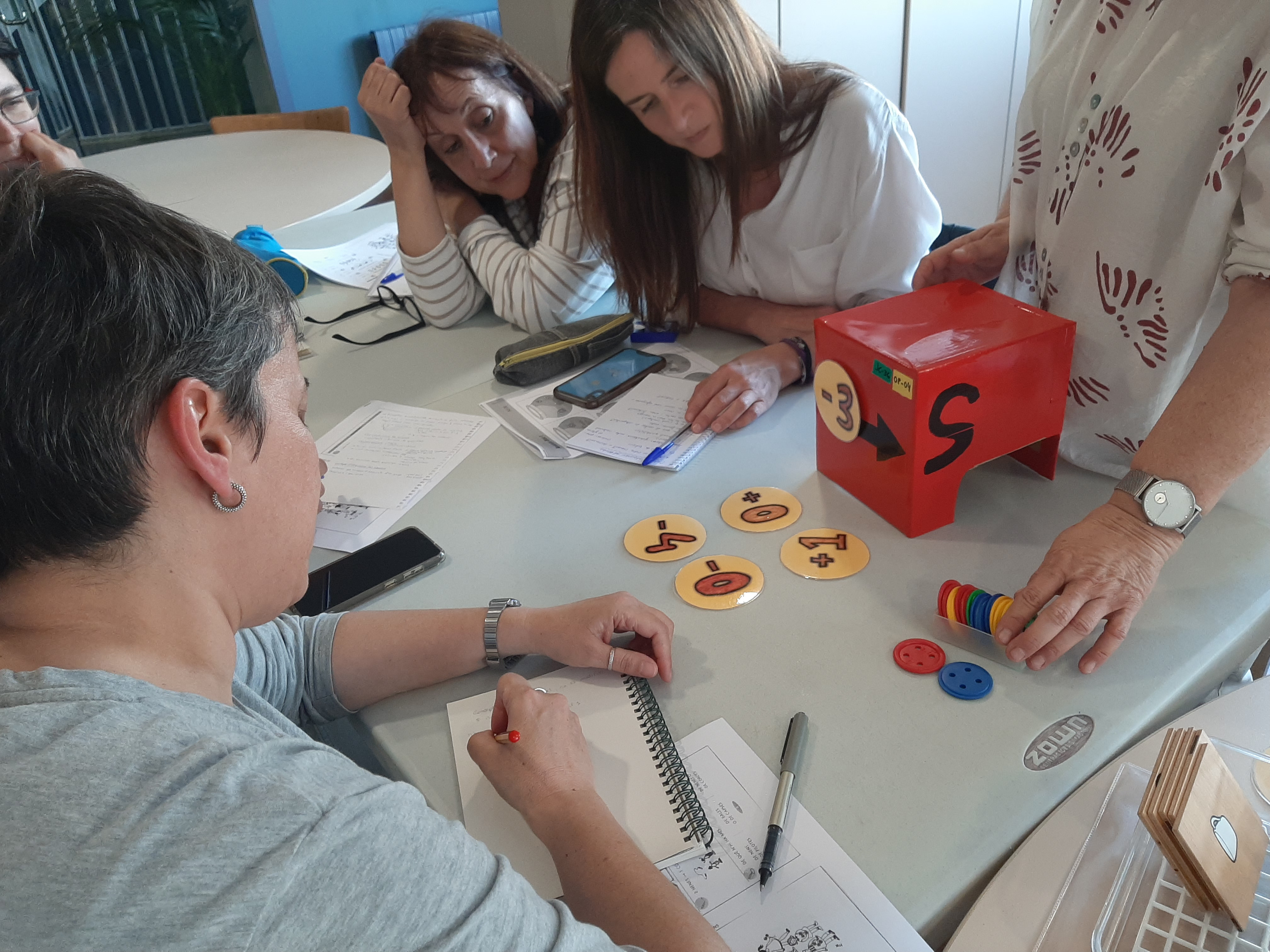 [13 d'abril] CAÀREM. Problemes: un munt d’històries per a petits i grans