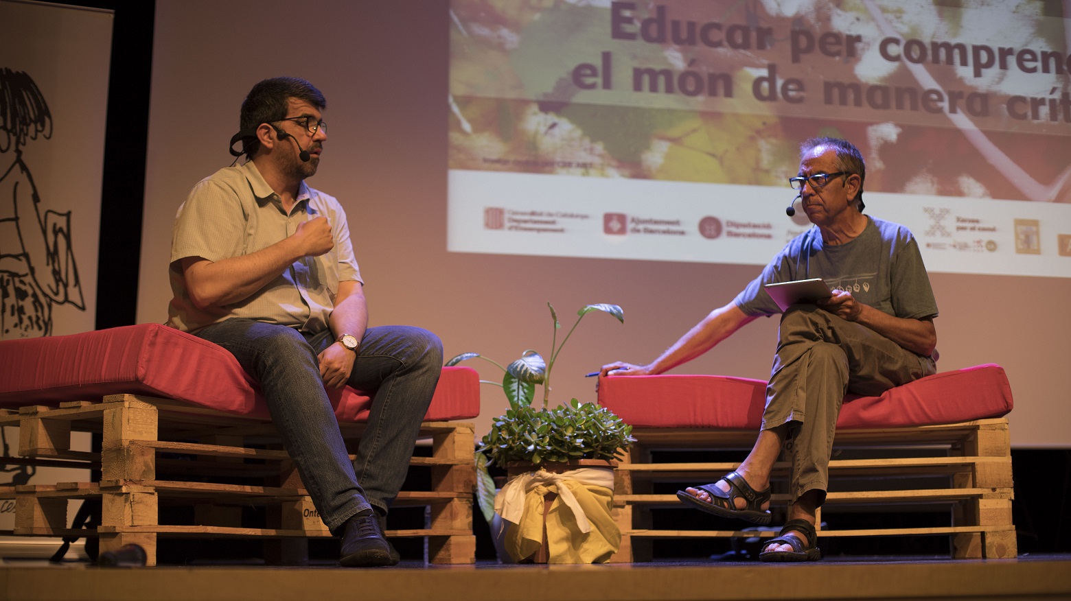 A l’escola ara ja no anem a buscar-hi coneixement, sinó educació