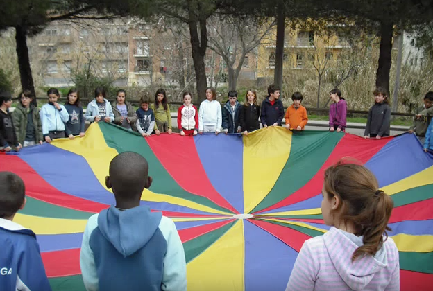 Les famílies també han d’anar a l’escola