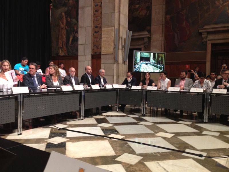 Rosa Sensat assisteix a la signatura del Pacte per la Infància de Catalunya