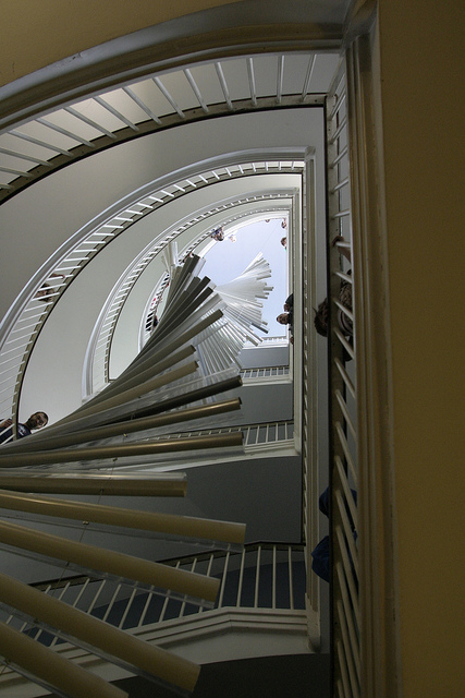 L'escala de Rosa Sensat llueix amb RECREA