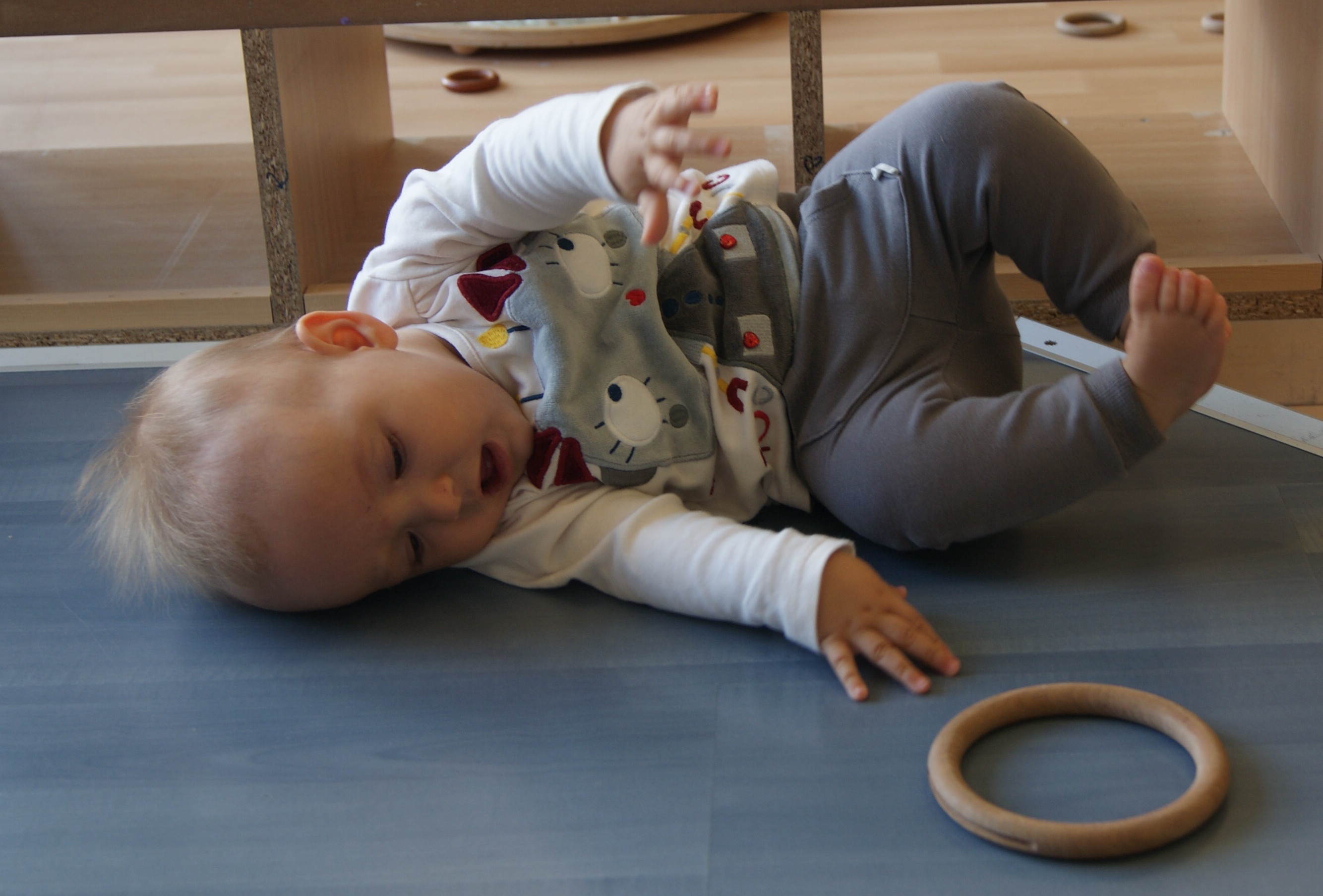 Qué descubrimos, qué creamos. Manos que juegan, manos que descubren