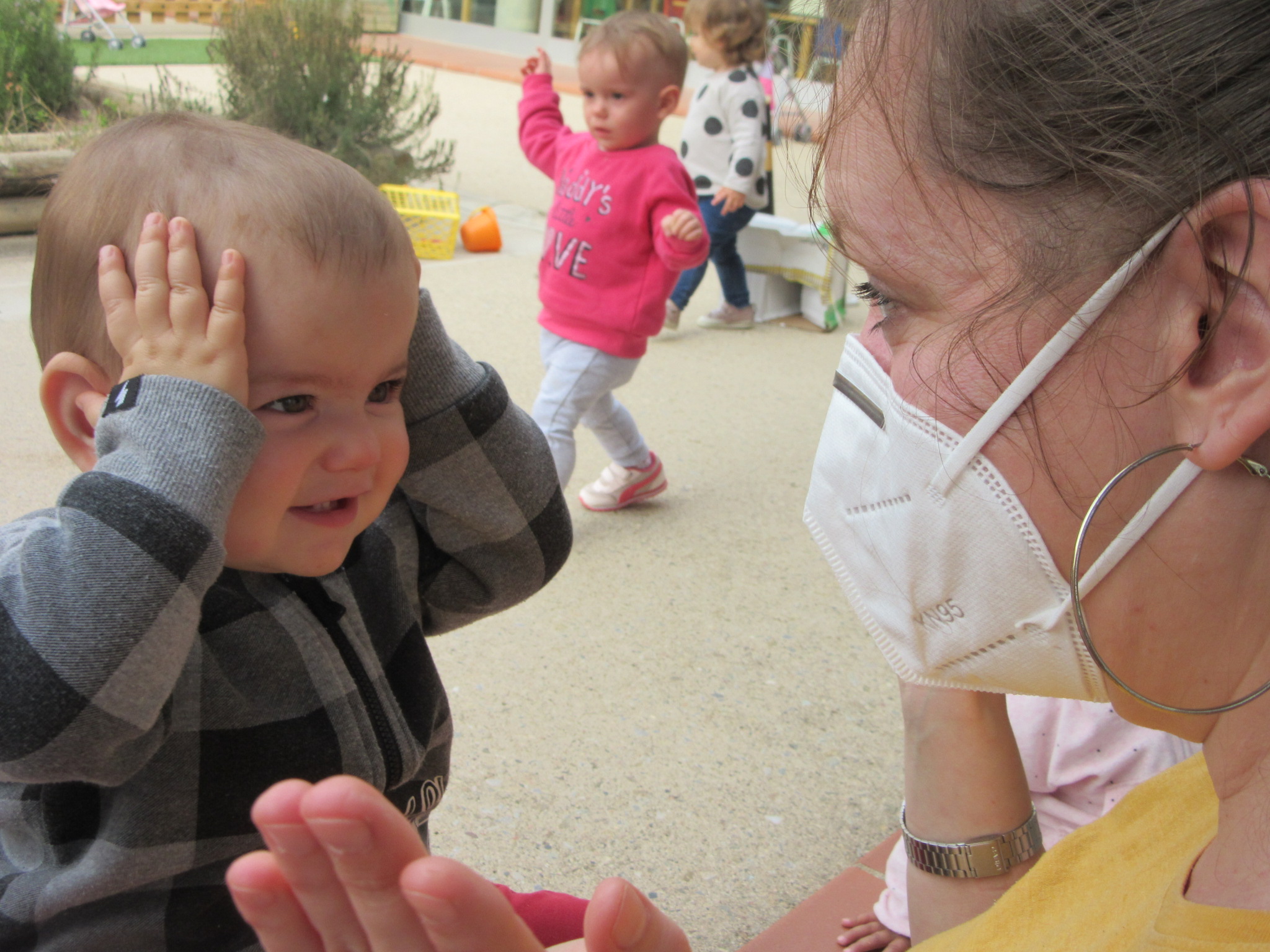 Infancia y salud. El uso de mascarillas puede afectar el desarrollo del lenguaje y la afectividad en los niños y las niñas