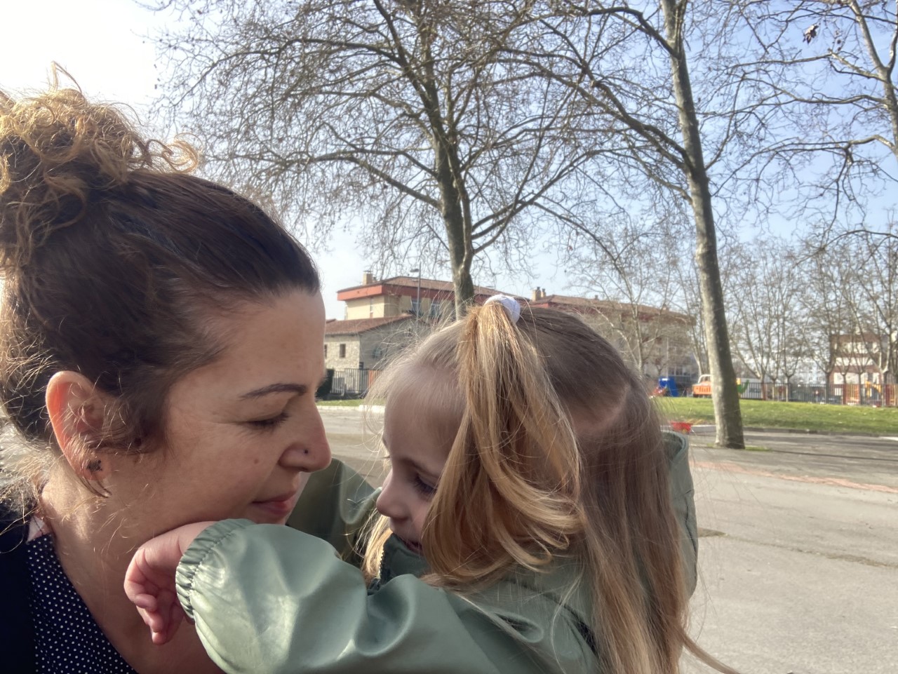 Página abierta. Pandemia, idiomas y mascarillas