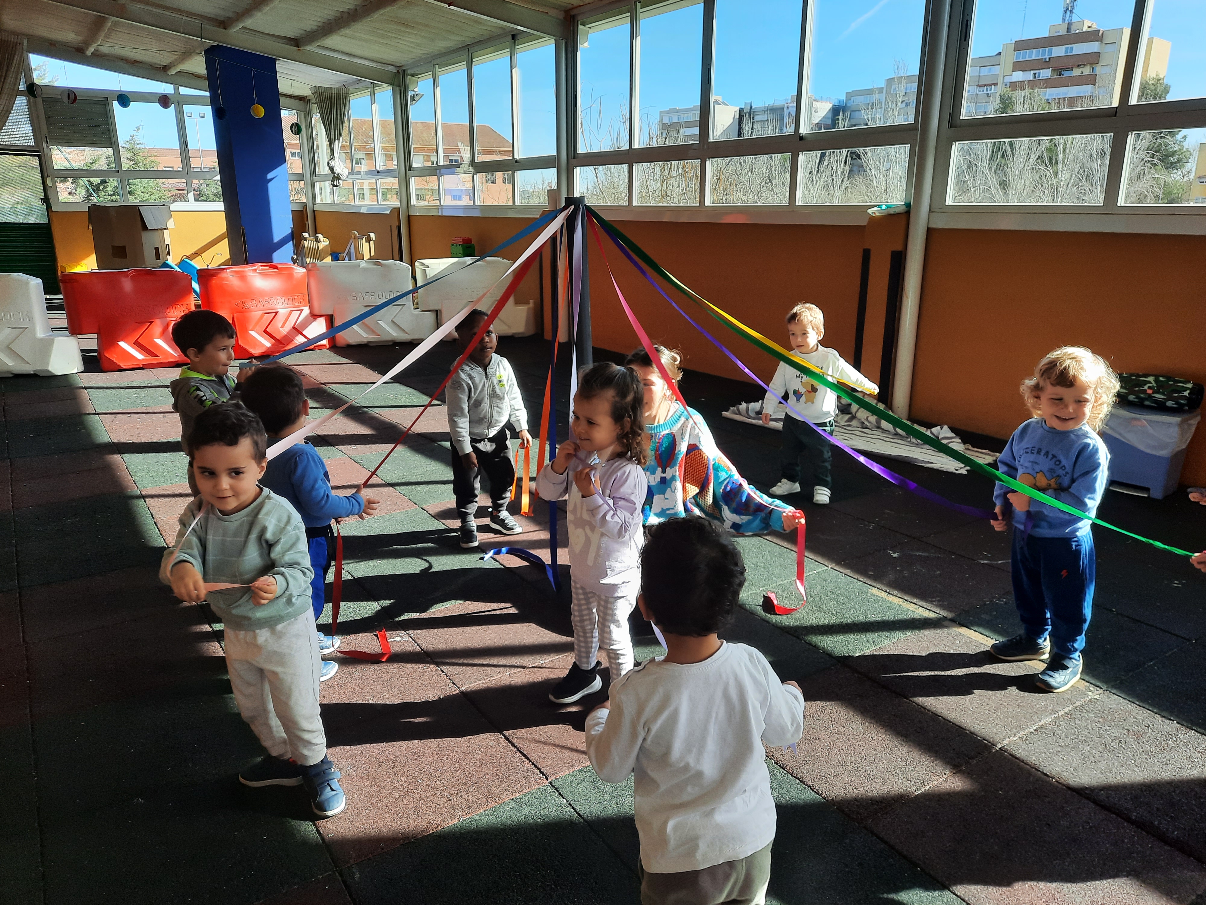 Qué vemos, cómo lo contamos. Con los ojos y los oídos atentos