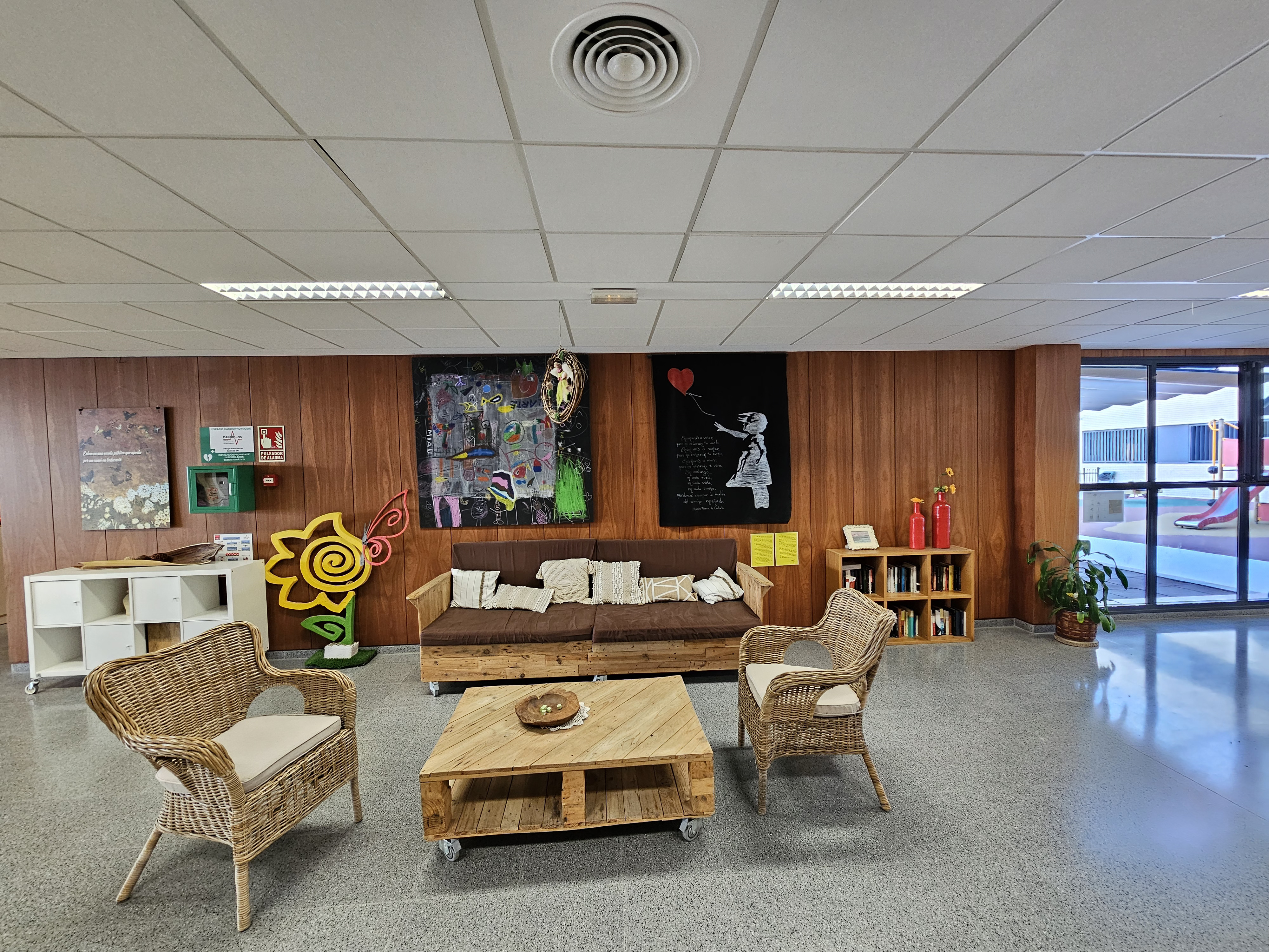 Entrevista. Tendiendo puentes. Un encuentro en el CEIP Princesa de Asturias de Elche