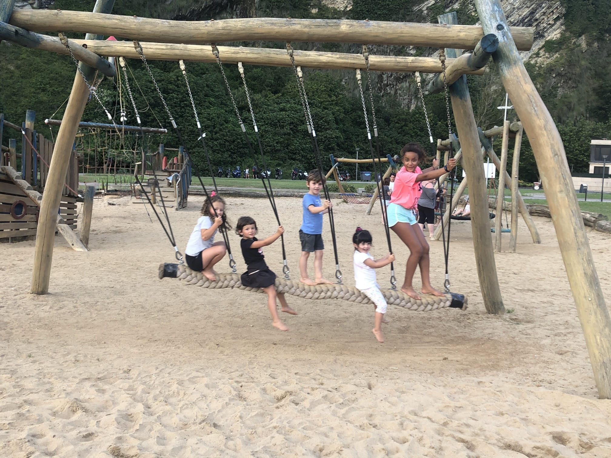 Experiencias. Formar maestras sensibles: aprender a estar, mirar y acompañar