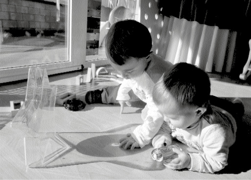 Plana oberta. Amb els infants i per als infants