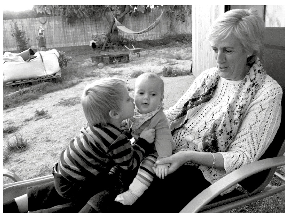 Infant i societat. L’àvia que volava. El paper dels avis en l’educació dels infants de 0 a 6 anys