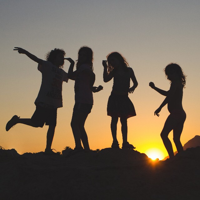 Educar de 0 a 6 años. La no-directividad, la no-instructividad como eje de una nueva educación