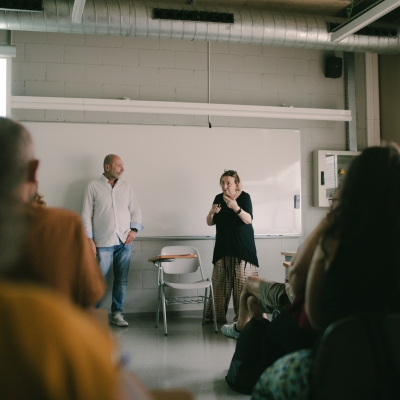 ENTREVISTA. ARTE E INFANCIA CON MARA DAVOLI: “No se trata de imitar, sino de propiciar resonancias auténticas”